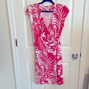 Brand new without tag Tommy Bahama soft dress. Pink and white . S/P